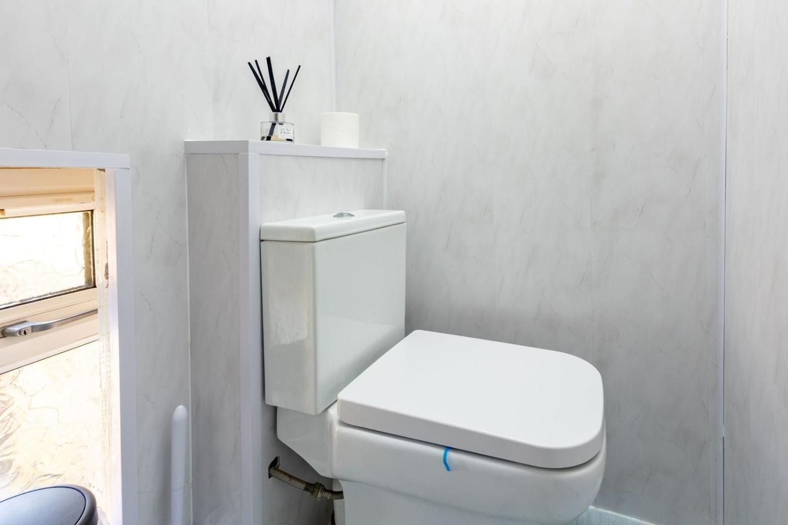 Spacious 3 Bedroom Home In Glasgow - Free Parking エクステリア 写真