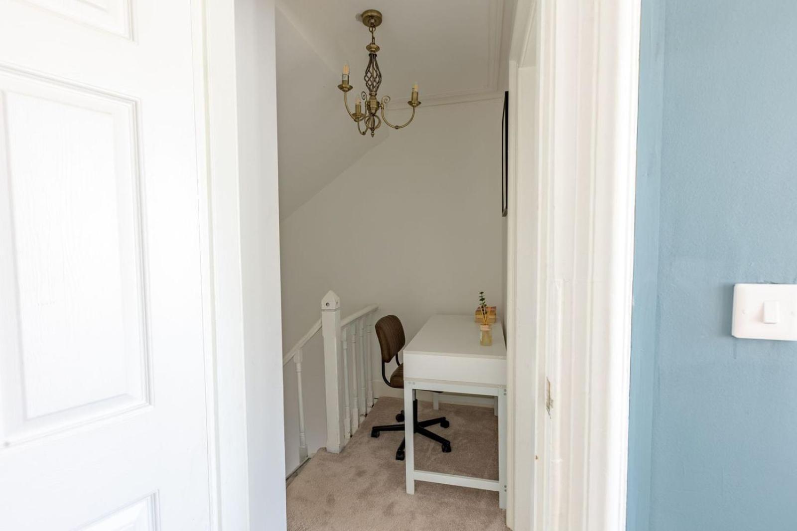 Spacious 3 Bedroom Home In Glasgow - Free Parking エクステリア 写真