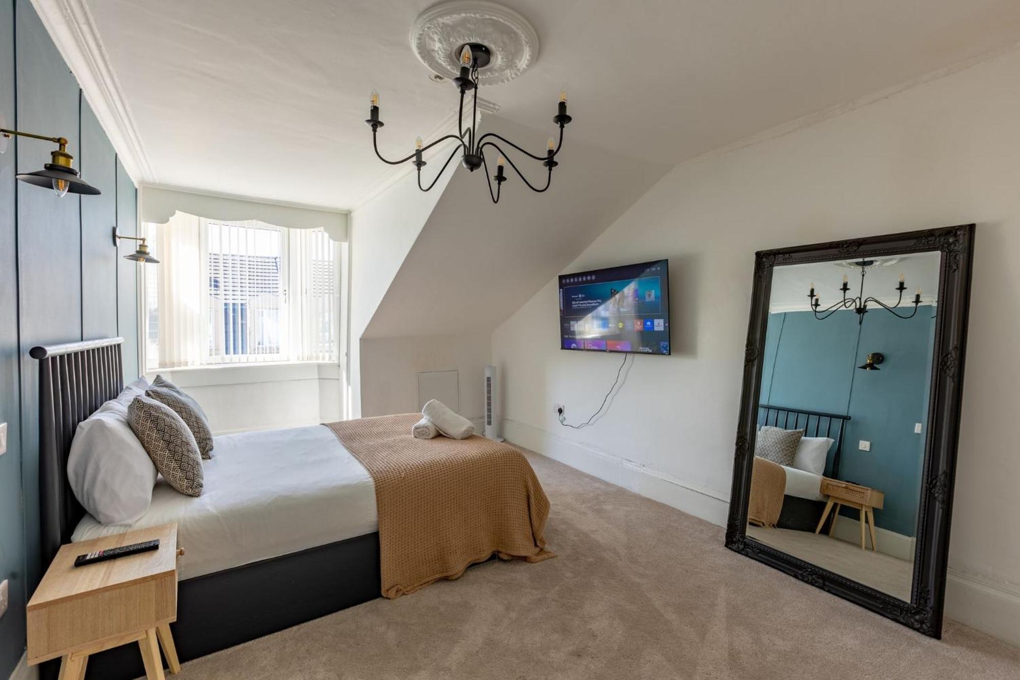 Spacious 3 Bedroom Home In Glasgow - Free Parking エクステリア 写真
